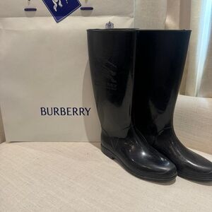 Burberry Black Embossed Logo Gloss Rain Boots